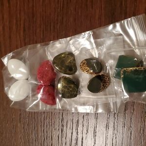 BUNDLE OF 5 PAIR OF VINTAGE PIERCED FASHION LARGE.